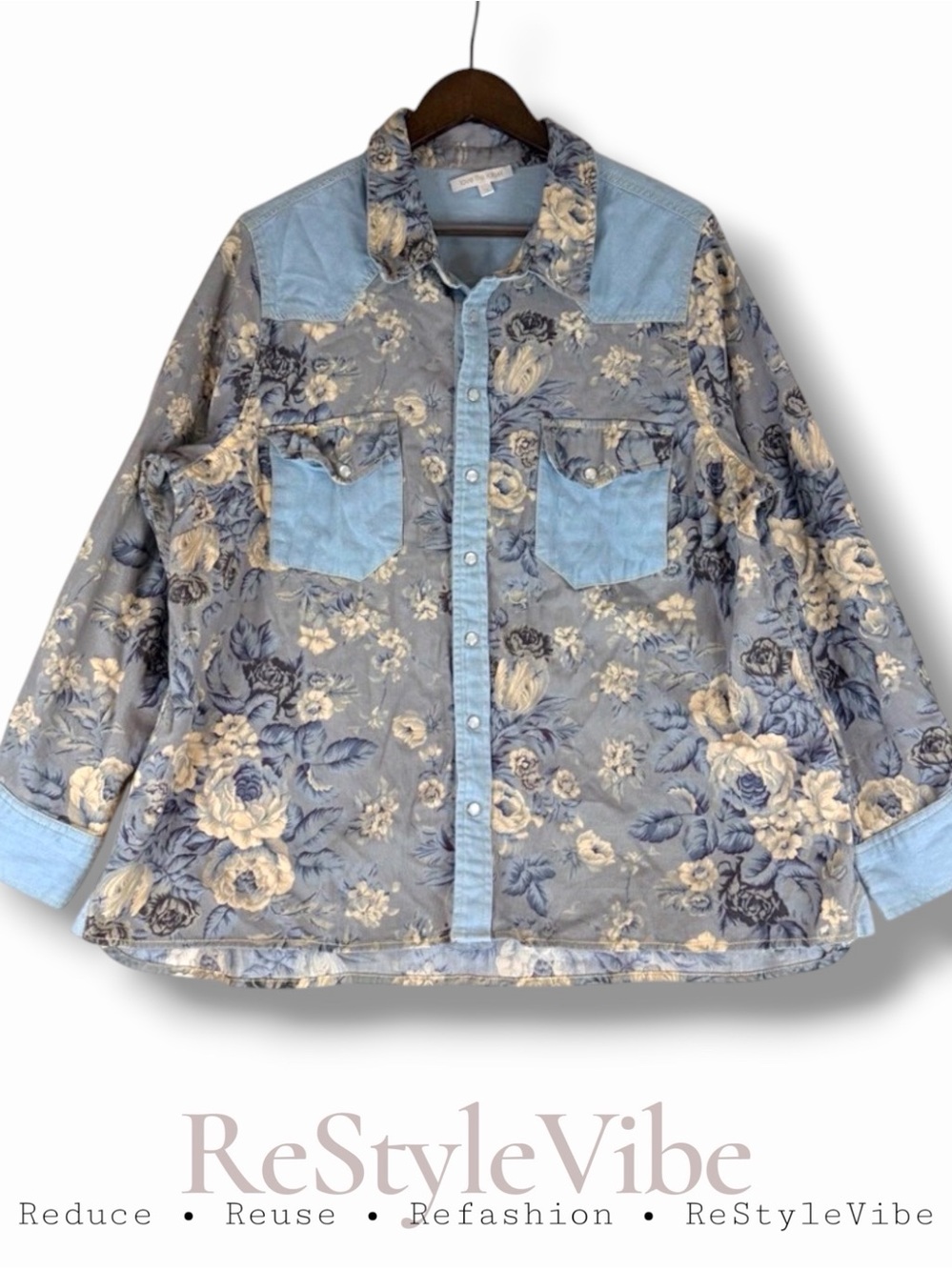 LOVE THE LABEL Women’s Size 1X Top Shirt Floral Denim Snap Front Closure Western